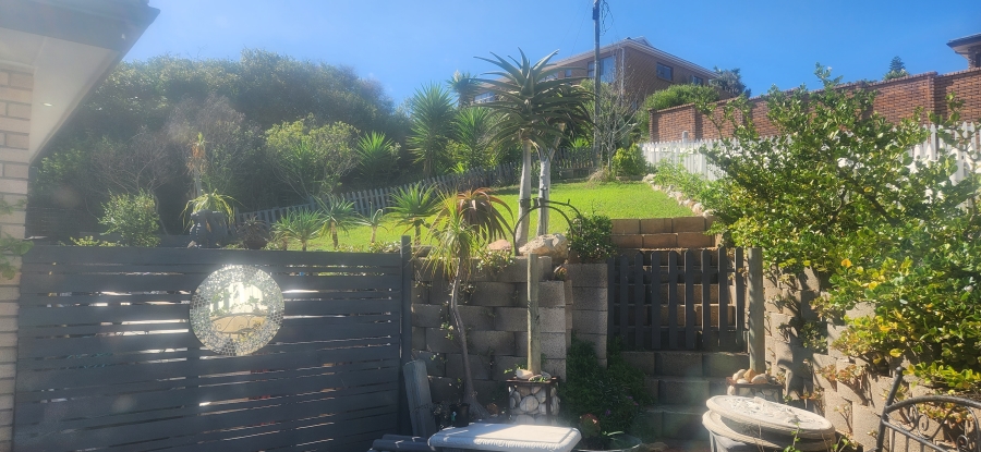 6 Bedroom Property for Sale in Dana Bay Western Cape